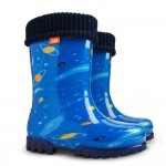 от 22 Euro. Размери 20до35 номер, WATERPROOF, ВОДО-УСТОЙЧИВИ, DEMAR Бебешки и Детски LUX гумени ботуши с Подвижна Топла Подплата, 0038-0039-Т, КОСМОС. Подходящи за: МОМИЧЕТА или МОМЧЕТА. от 22 Euro. Размери 20до35 номер, WATERPROOF, ВОДО-УСТОЙЧИВИ, DEMAR Бебешки и Детски LUX гумени ботуши с Подвижна Топла Подплата, 0038-0039-Т, КОСМОС. Подходящи за: МОМИЧЕТА или МОМЧЕТА.